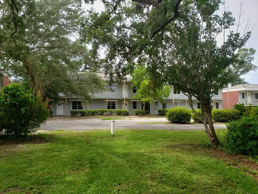 Local yard maintenance in Biloxi, MS - M&M Yard Service