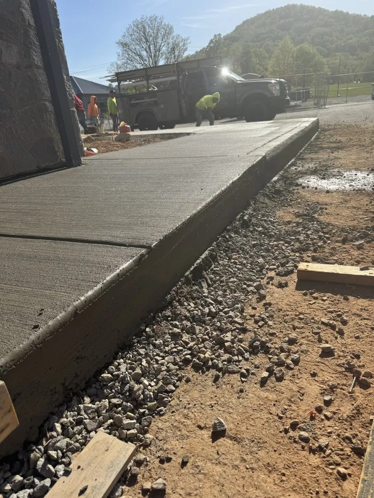 Affordable yard cleanup service experts serving Hendersonville, NC - M&M’s Mowing Service’s