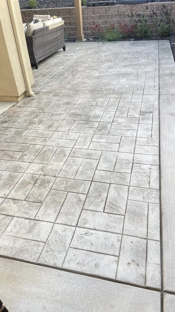 Professional yard cleanup service experts serving Oakley, CA - MN. LANDSCAPE & CONSTRUCTION