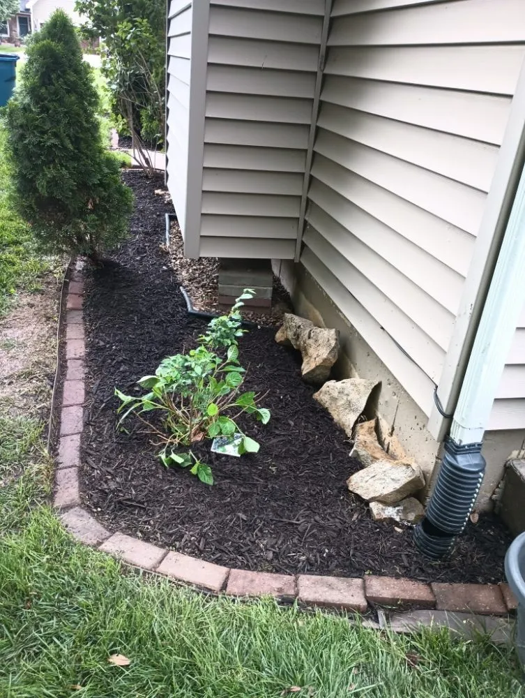 Custom residential landscaping experts serving Grandview, MO - M&N Landscaping & Tree Service