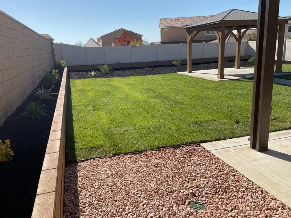 Professional lawn mowing service in Wildomar, CA by Méndez Landscaping