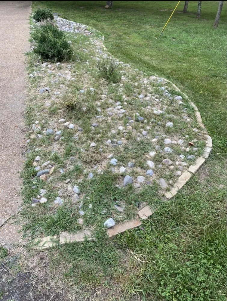 Expert garden landscaping for outdoor upgrades in Front Royal, VA by Mnt View Services