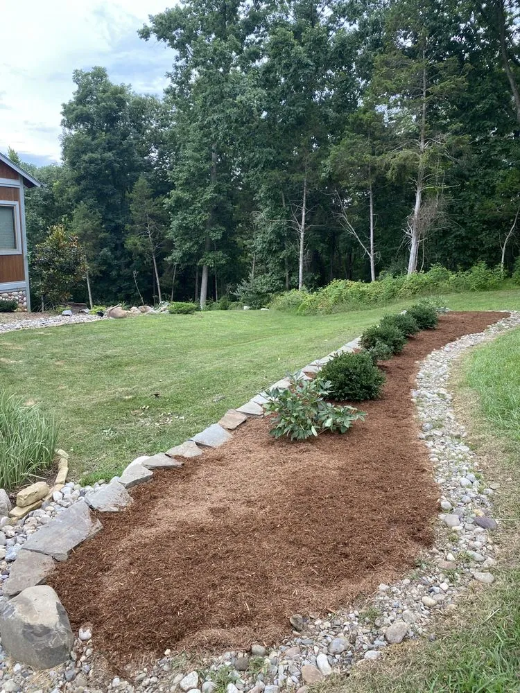 Expert yard maintenance in Front Royal, VA by Mnt View Services
