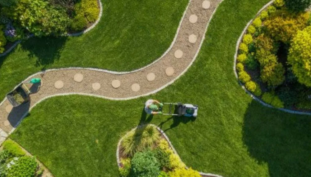 Expert outdoor landscaping in Ellenwood, GA - Mo Betta Landscaping