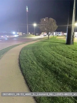 Affordable yard cleanup service for homes in Kansas City, MO by Mo Kutz Lawn & Snow Removal