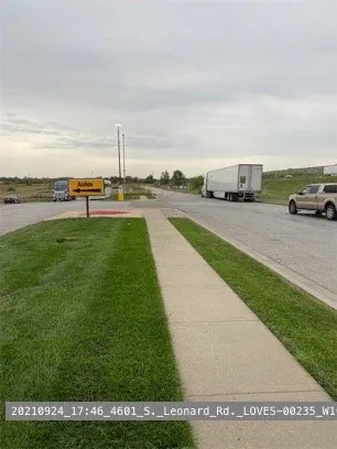 Professional yard maintenance experts serving Kansas City, MO - Mo Kutz Lawn & Snow Removal