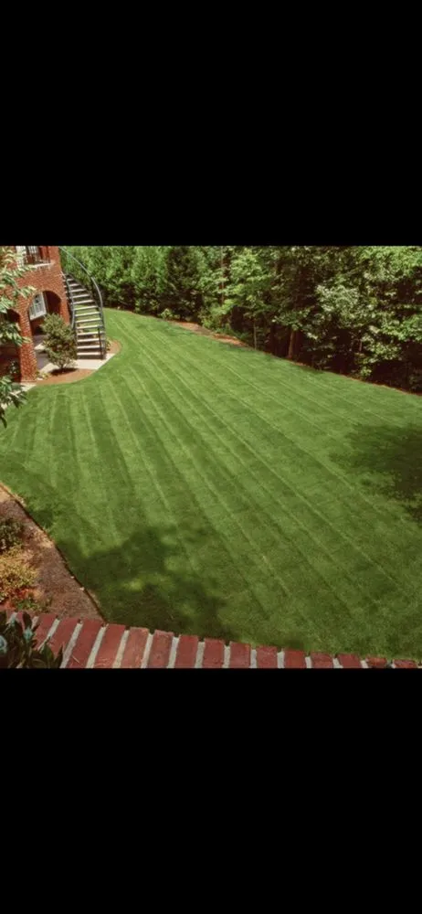 Local outdoor landscaping in Kansas City, MO - Mo Kutz Lawn & Snow Removal