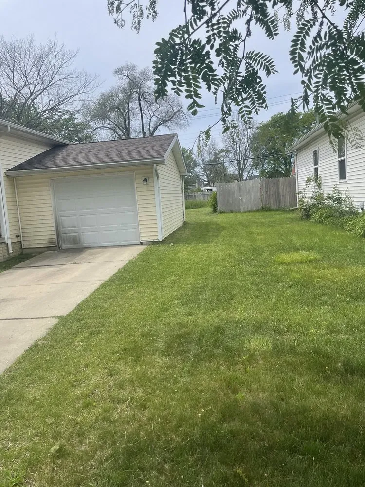 Custom outdoor landscaping in Detroit, MI by M&O Landscaping