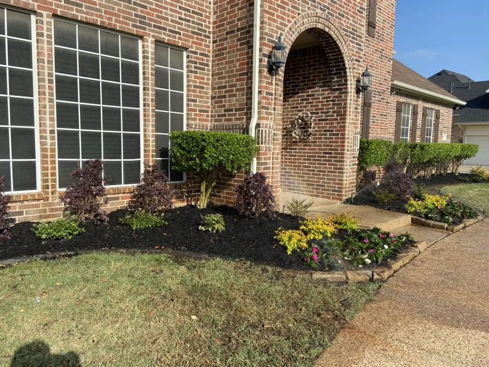 Local landscaping services experts serving Oak Point, TX - Mo-N-Grow Lawn Care Service