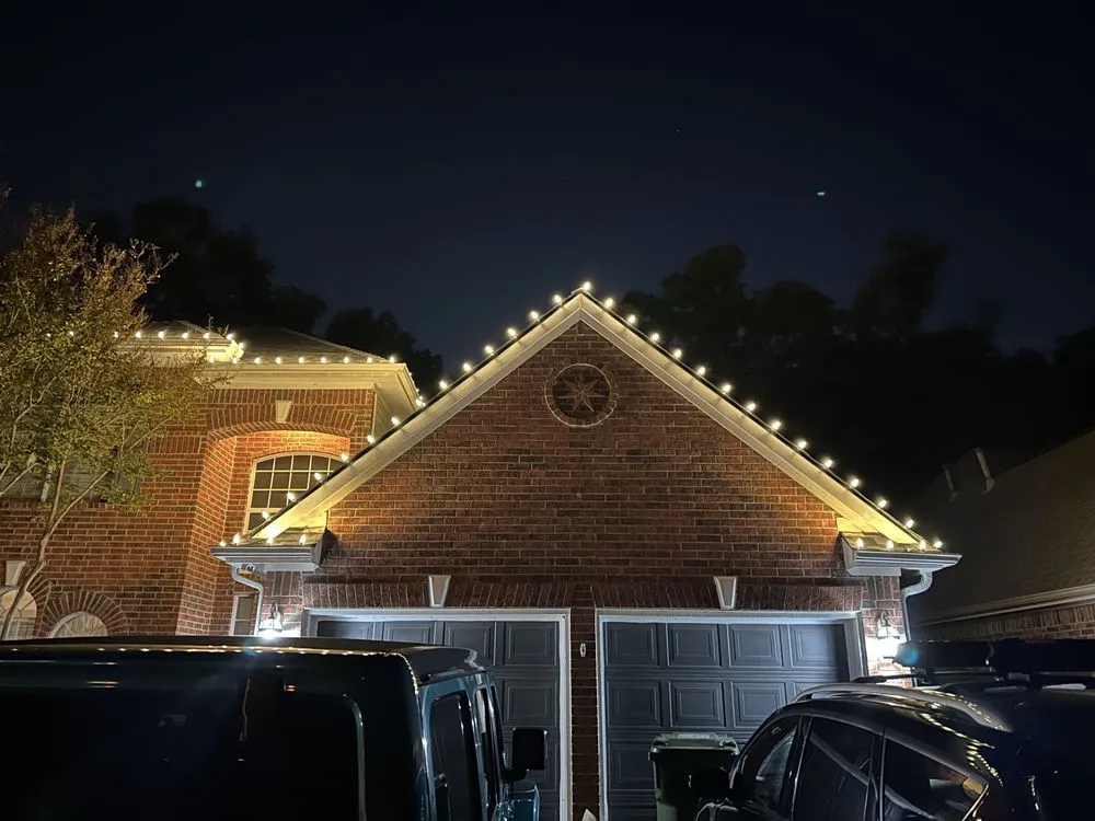 Expert yard cleanup service for homes in Oak Point, TX by Mo-N-Grow Lawn Care Service