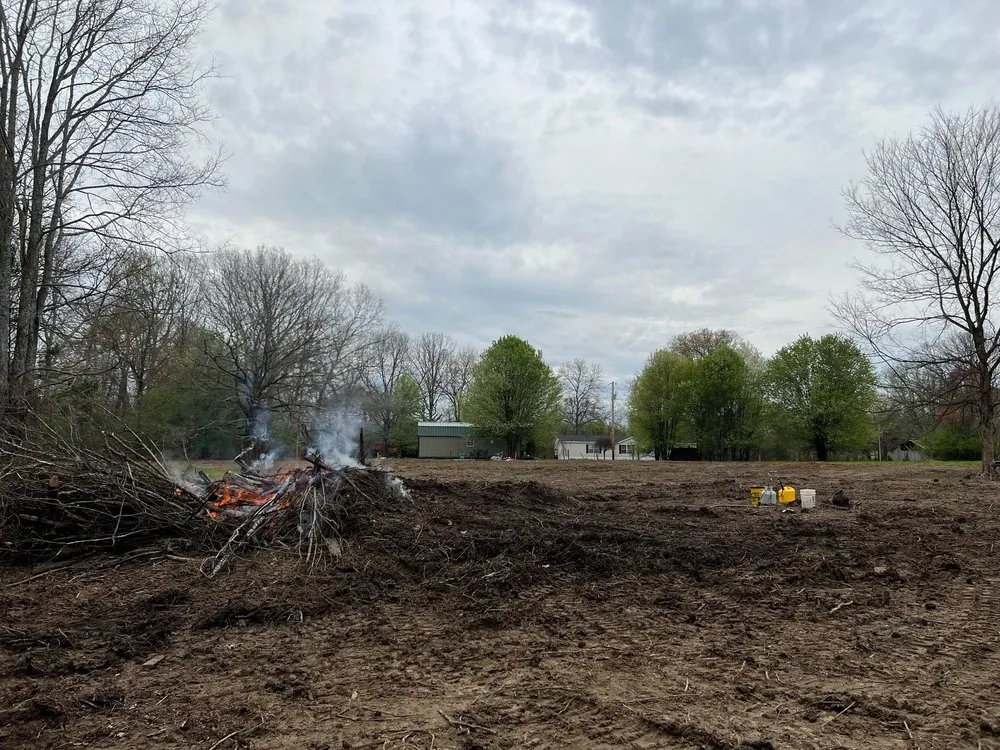 Affordable garden landscaping with custom design in Winchester, TN by MOAB Mulching Services