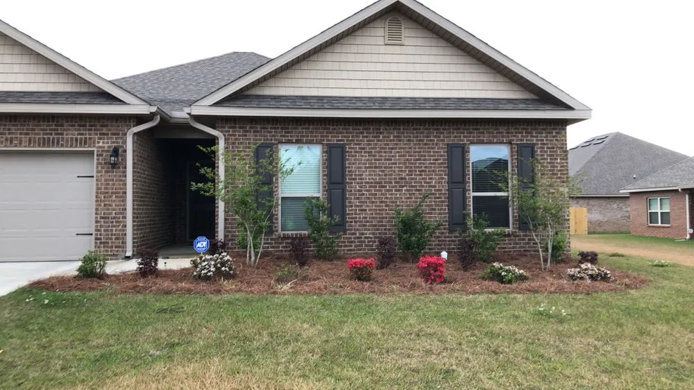 Custom outdoor landscaping in Mobile, AL by Mobile Lawncare