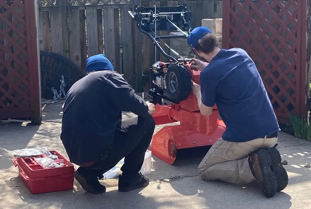 Affordable landscaping services experts serving Milwaukee, WI - Mobile Small Engines