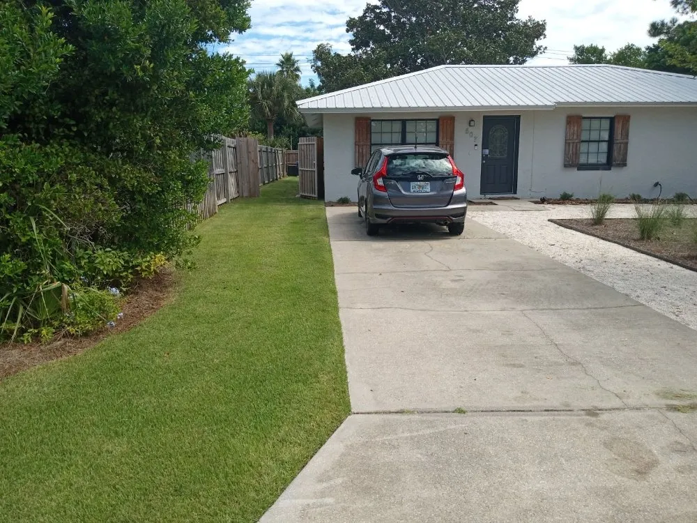 Reliable lawn care service in Panama City, FL - Mock One Services