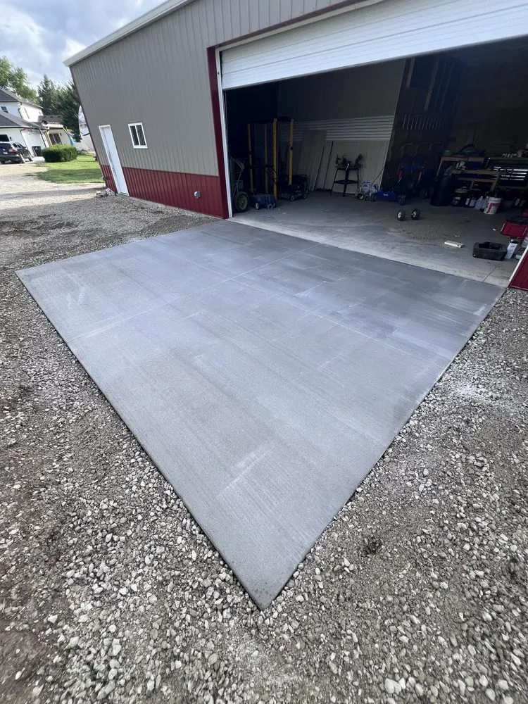 Expert outdoor landscaping experts serving Kansas City, MO - Modern Collar