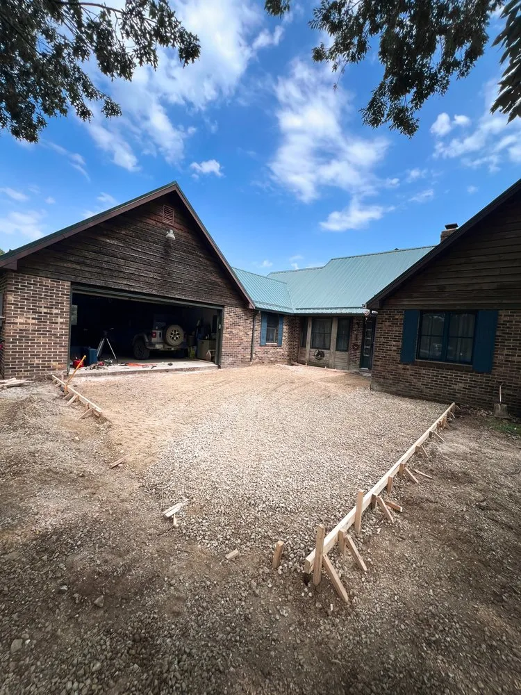 Local landscaping services for residential properties across Kansas City, MO - Modern Collar