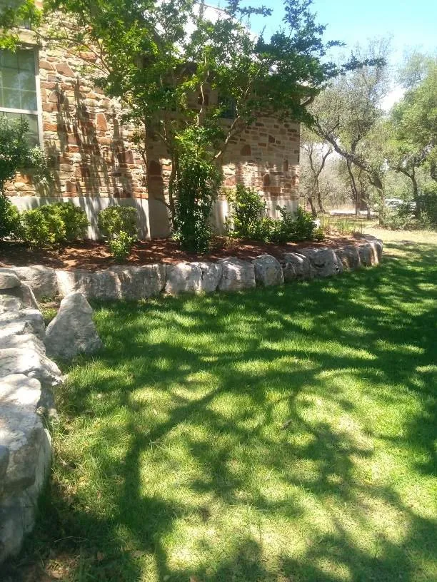 Top-rated yard cleanup service in San Antonio, TX by Modern Craft