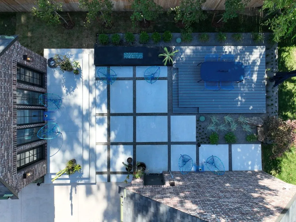 Expert yard maintenance for year-round maintenance in Oklahoma City, OK by Modern Environment