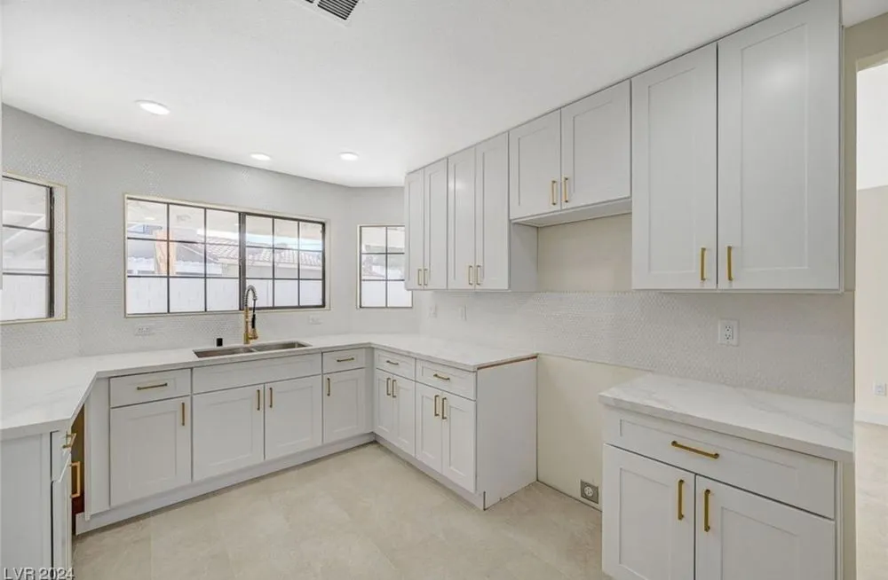 Custom landscaping services in Las Vegas, NV by Modern House