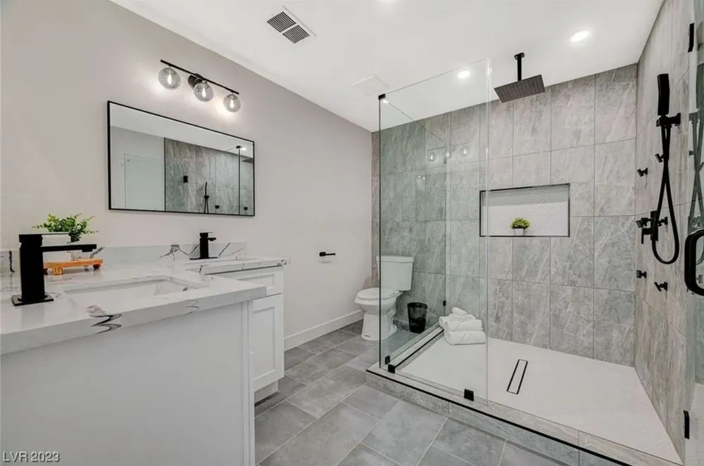 Reliable yard maintenance in Las Vegas, NV by Modern House