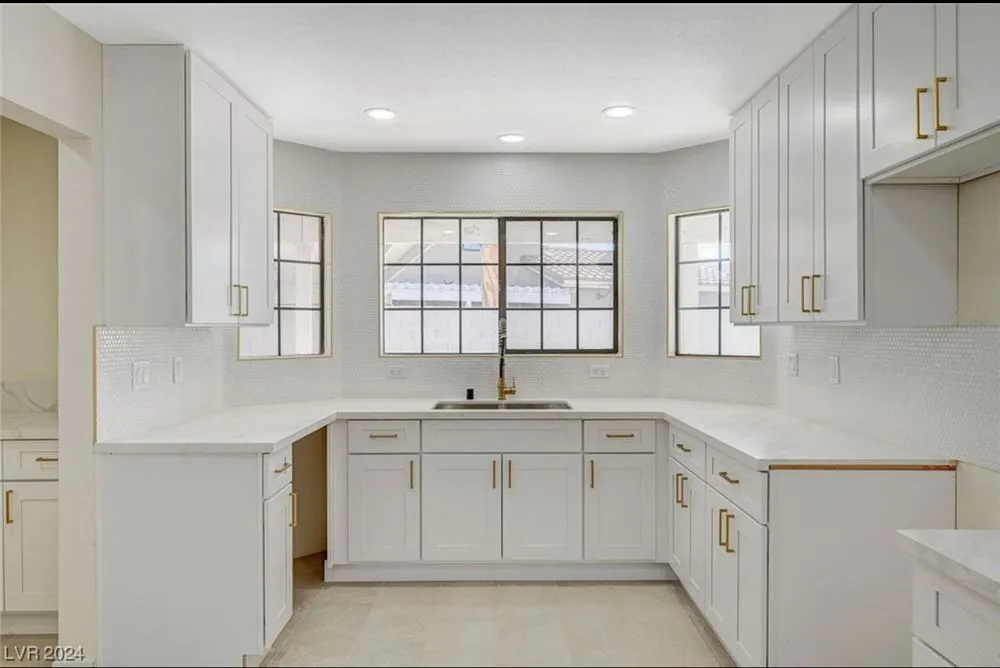 Reliable garden landscaping in Las Vegas, NV - Modern House