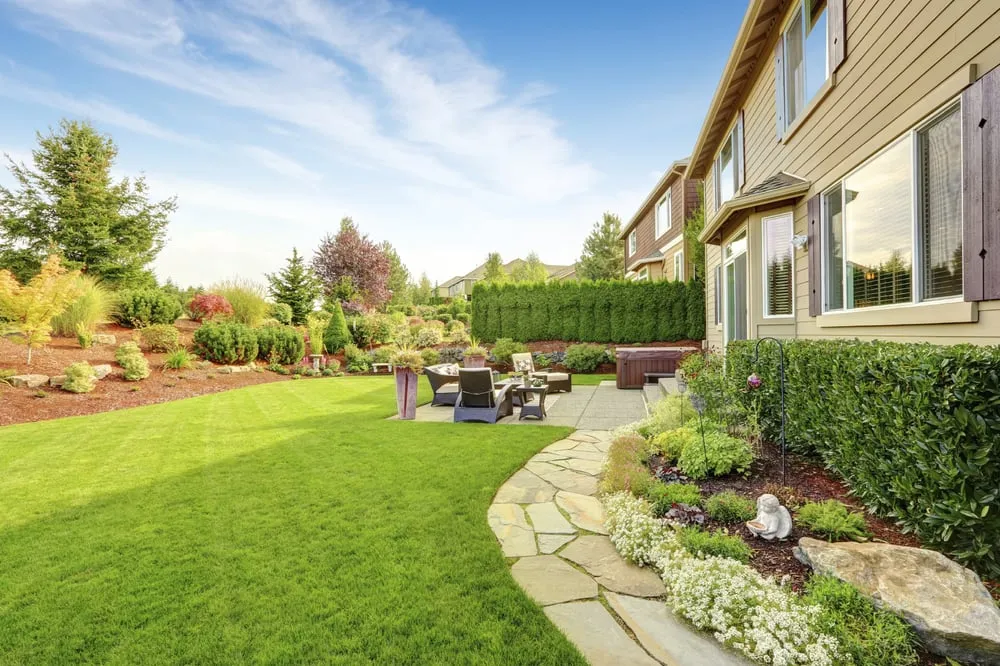 Affordable lawn care service experts serving Redlands, CA - Modern Landscape