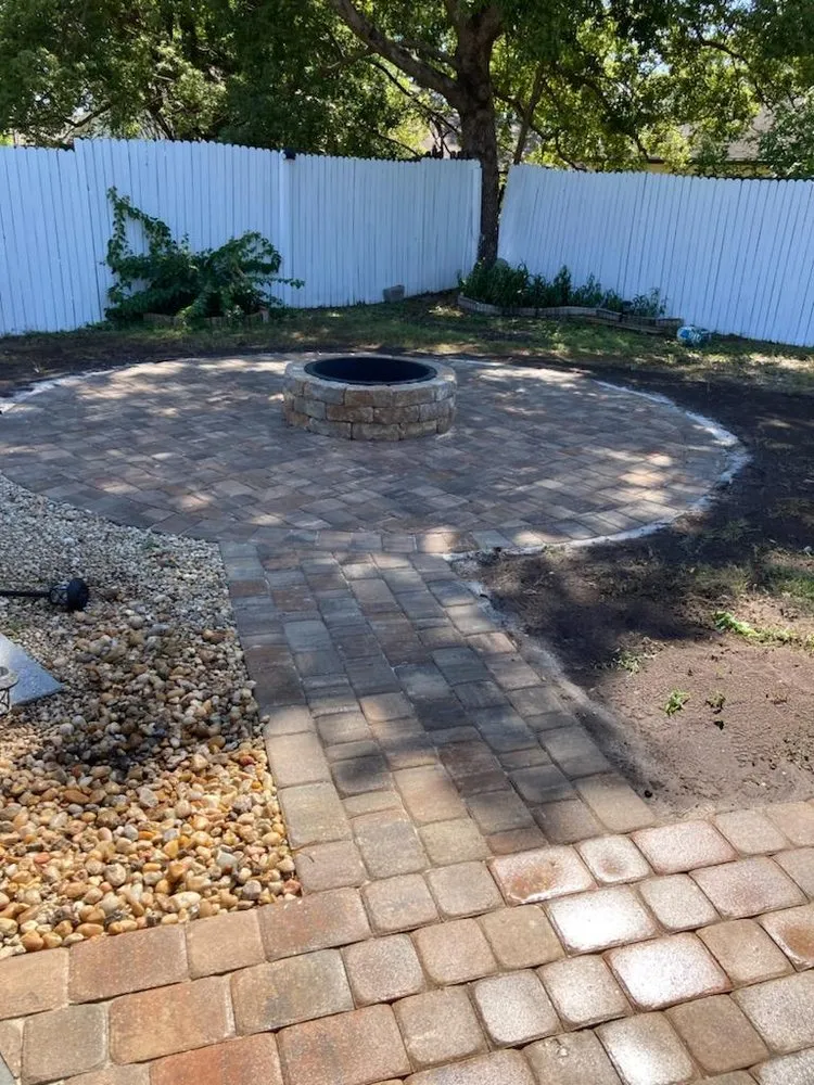 Top-rated yard cleanup service in Orlando, FL by Modern Look Landscaping Services