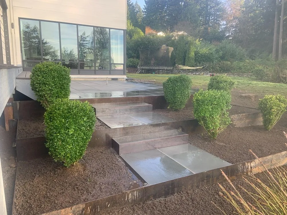 Local lawn care service in Redmond, WA - Modern Lots