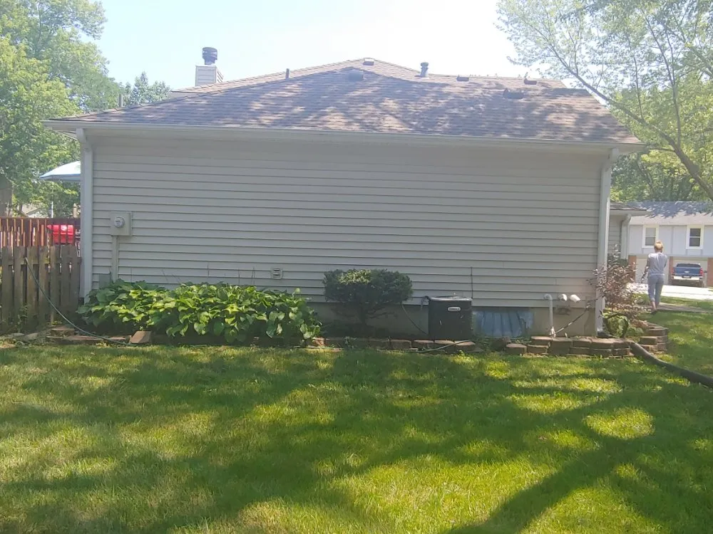 Expert residential landscaping in Lenexa, KS by Modern Marvels