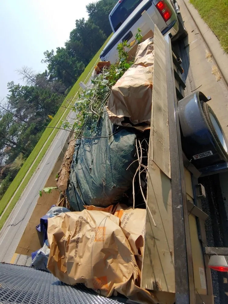 Trusted lawn mowing service experts serving Lenexa, KS - Modern Marvels