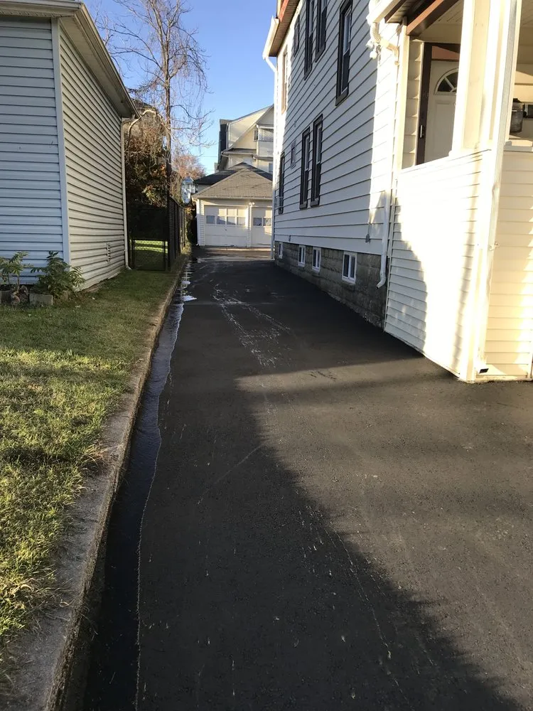 Trusted yard cleanup service for homes across Norwalk, CT - Modern Masonry