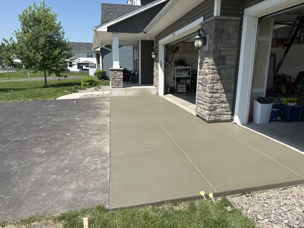 Reliable garden landscaping experts serving Albertville, MN - Modern Mix