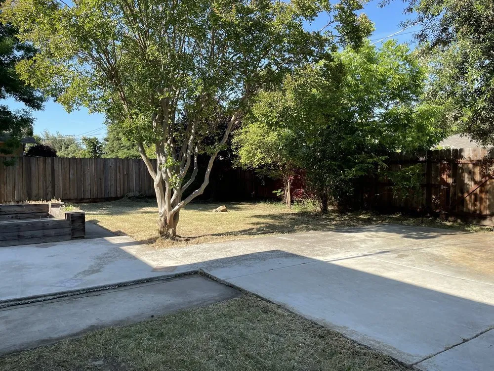 Local lawn mowing service experts serving Modesto, CA - Modesto Lawn Mow