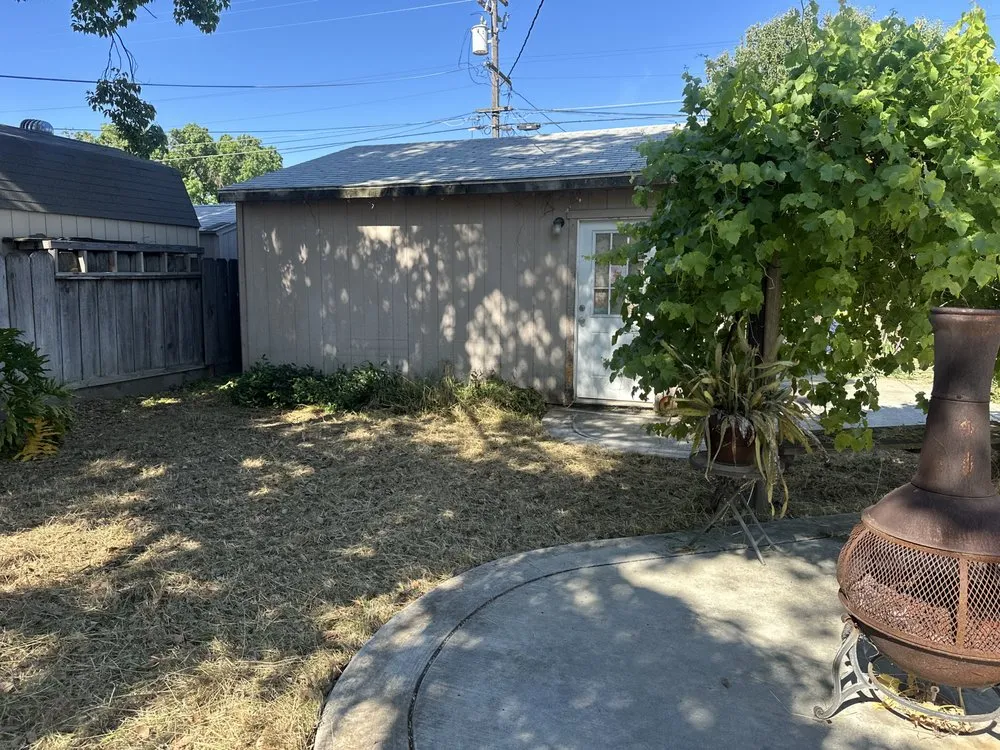 Professional garden landscaping in Lathrop, CA by Modesto Stone landscape