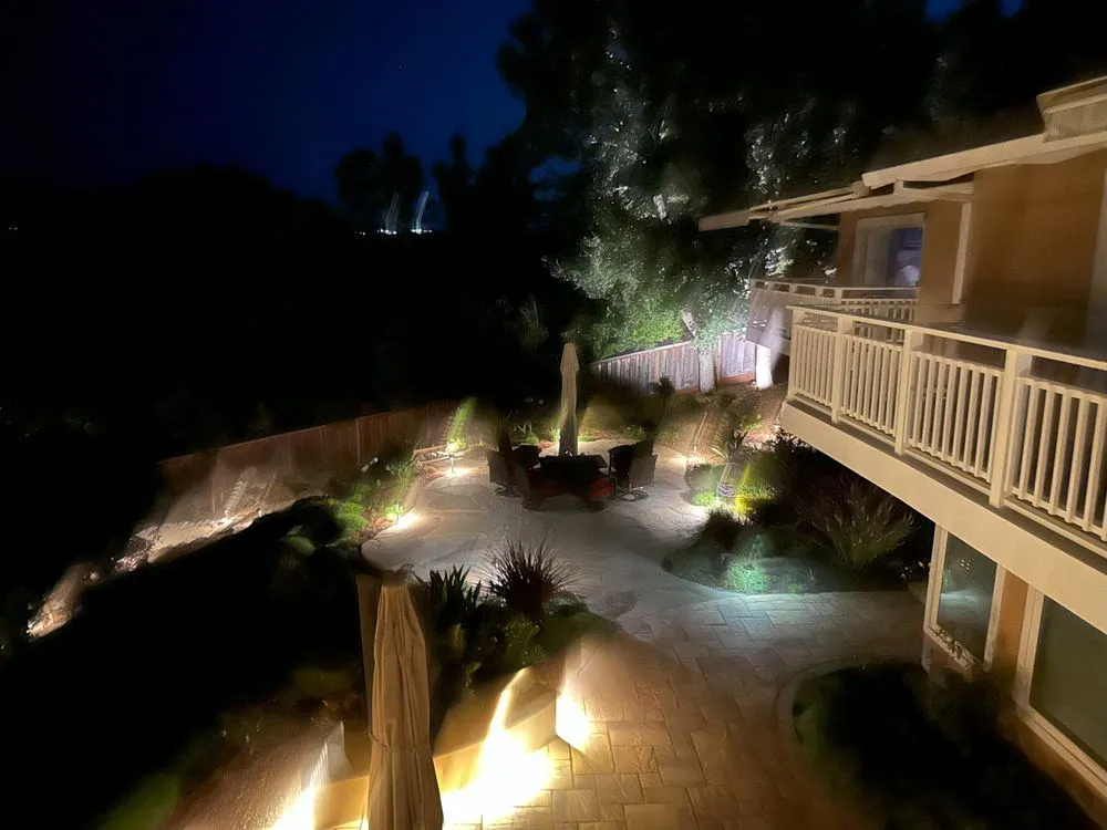 Reliable lawn care service in Redwood City, CA by Modica Landscaping