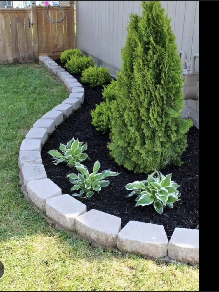 Professional yard cleanup service in Dearborn Heights, MI - Moe Landscaping