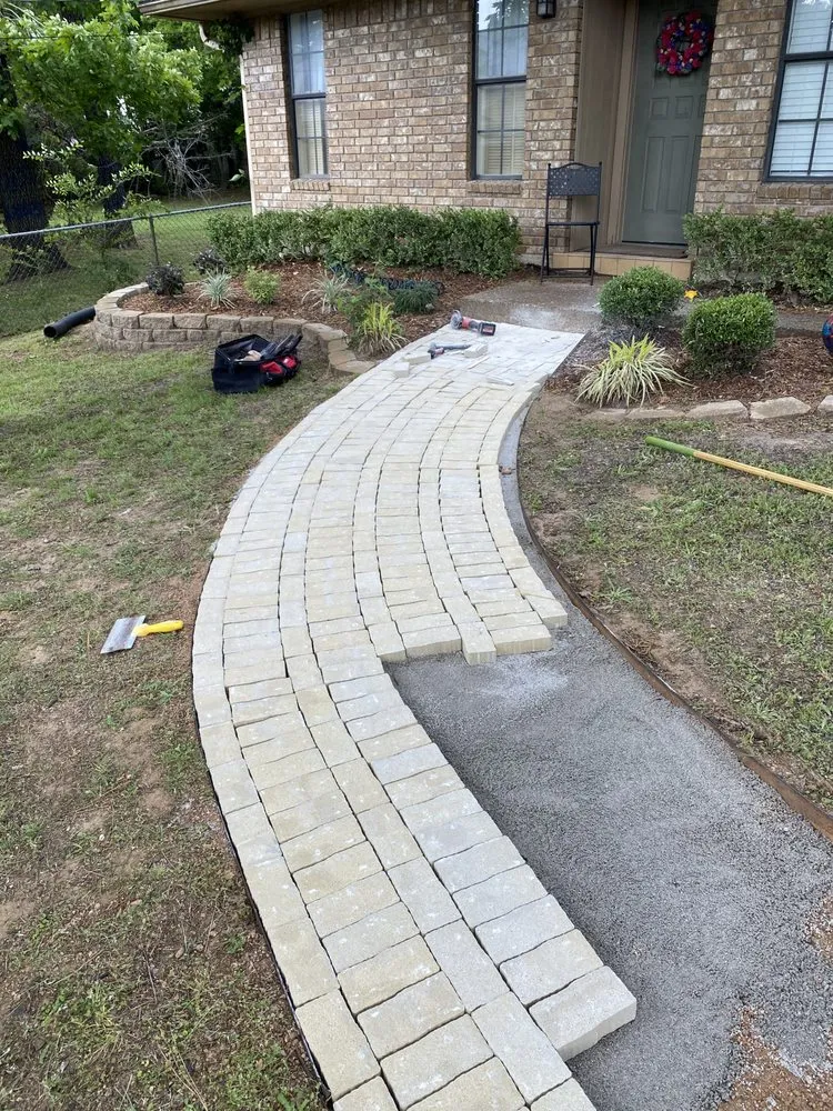Professional residential landscaping in Powderly, TX - Moe Yards