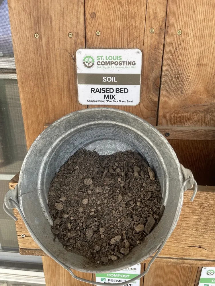 Top-rated lawn mowing service in Saint Louis, MO by Moe’s Landscaping