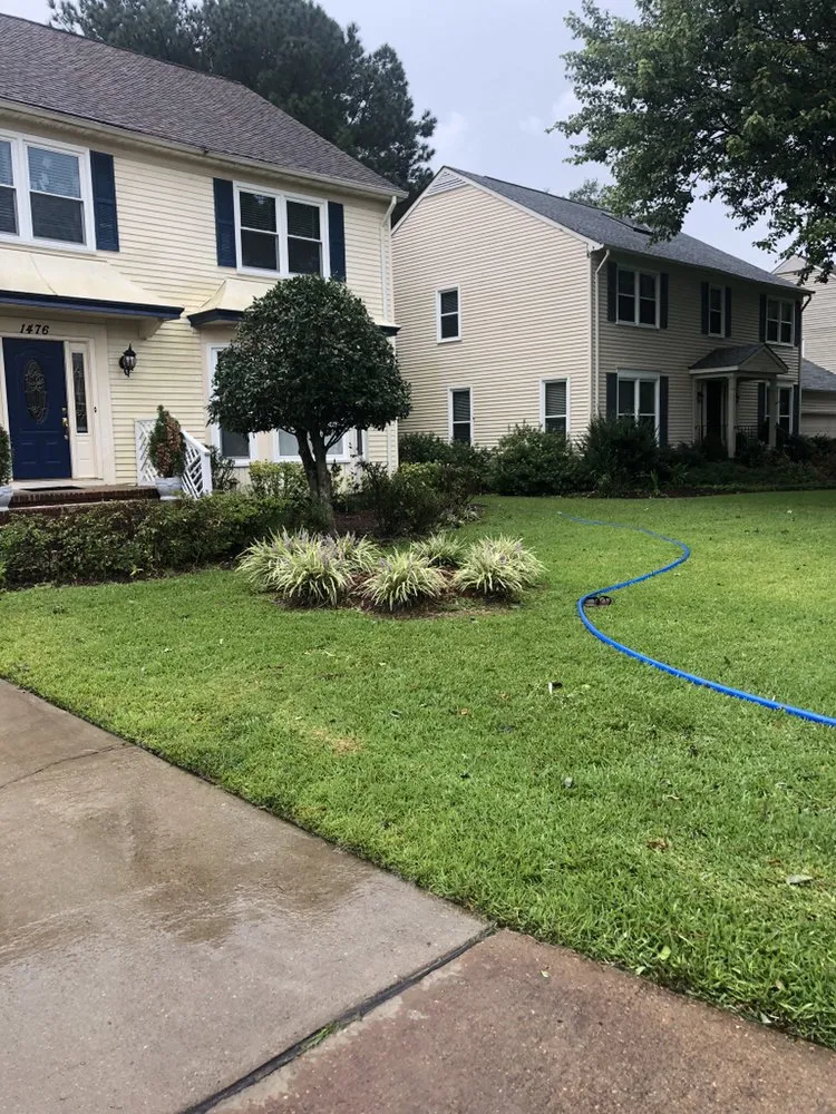 Custom outdoor landscaping in Norfolk, VA - Moe's Lawn Care