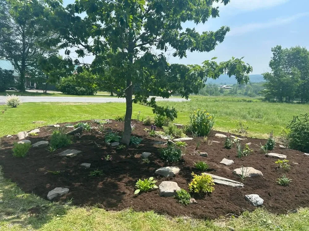 Top-rated yard maintenance in Susquehanna, PA by Moe’s Perennials & Landscape Design