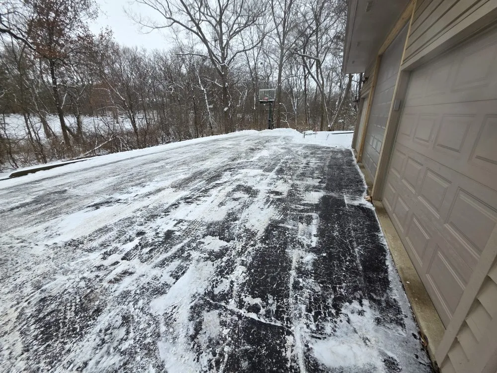 Affordable outdoor landscaping in Spring Grove, IL - Moganzer