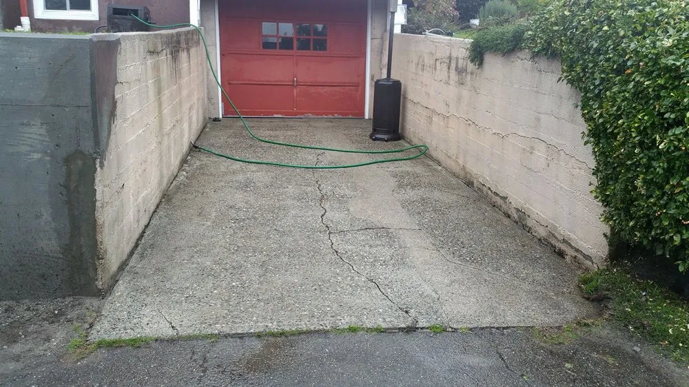 Custom garden landscaping experts serving Kennewick, WA - Moi's Multi Services