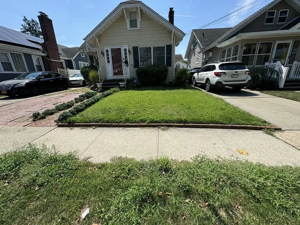 Affordable garden landscaping in Lynbrook, NY by Moises Amaya Landscaping