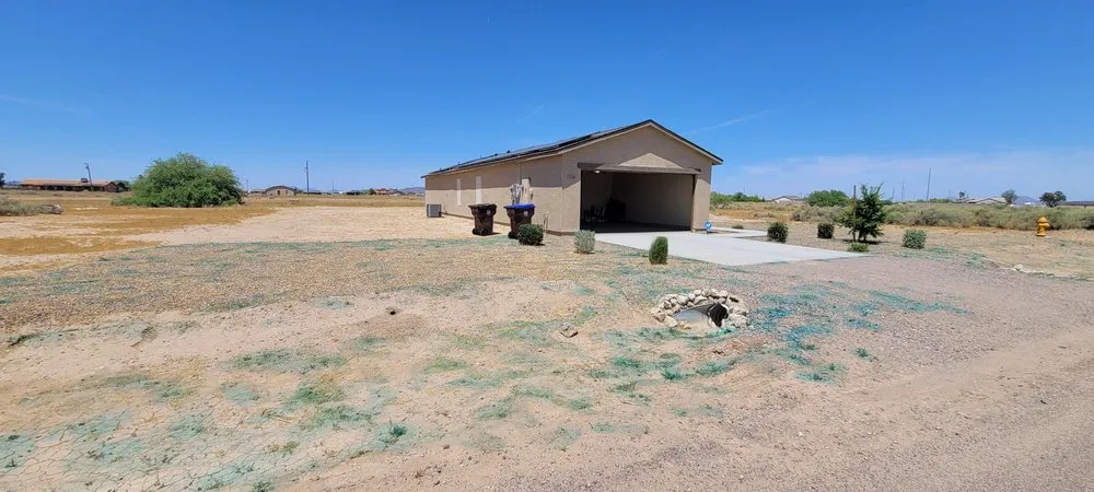 Affordable landscape design for homes in Casa Grande, AZ by Moises Garden & Landscape Services