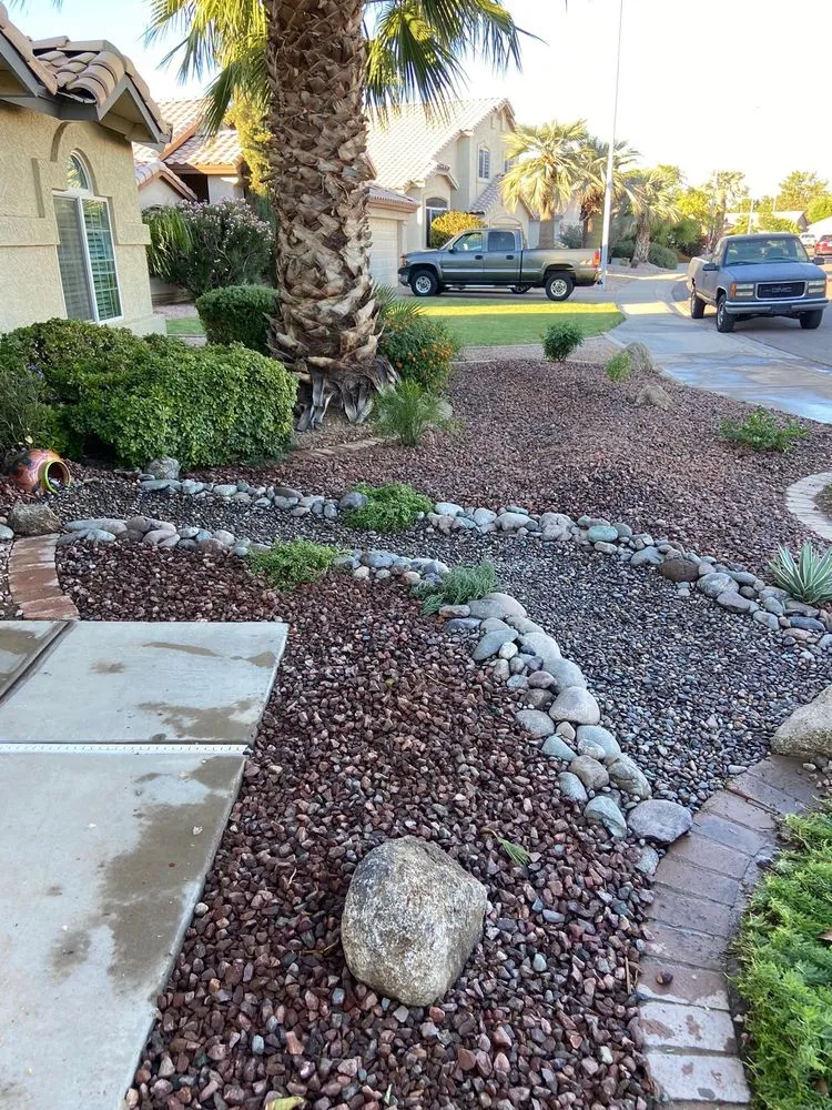 Custom yard cleanup service in Phoenix, AZ by Moises Hilario Trujillo Landscaping