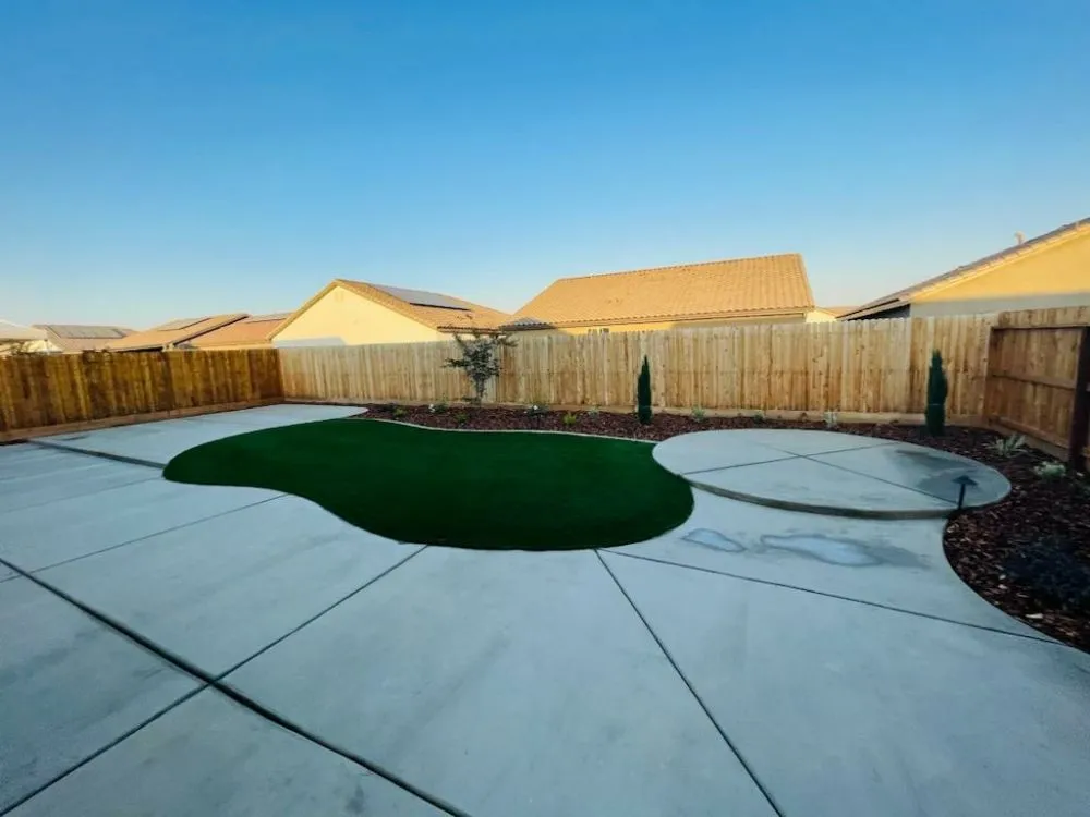 Custom yard cleanup service near you in Tulare, CA by Moises Lendo Lawn Service