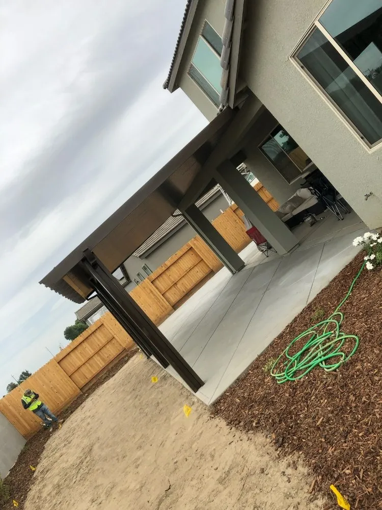 Affordable lawn mowing service in Tulare, CA - Moises Lendo Lawn Service