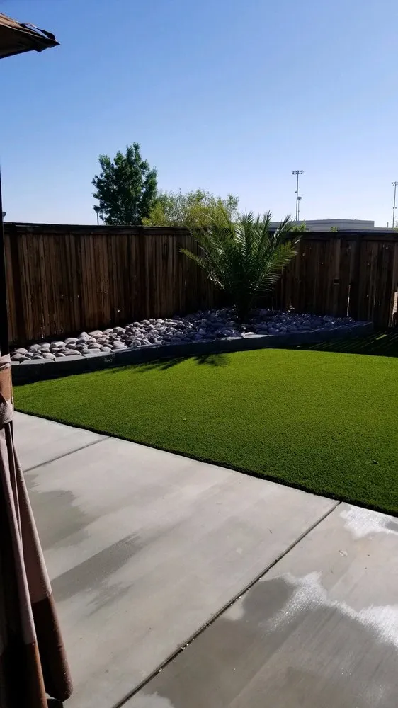 Local landscape design in Apple Valley, CA - Mojave Curb and Turf
