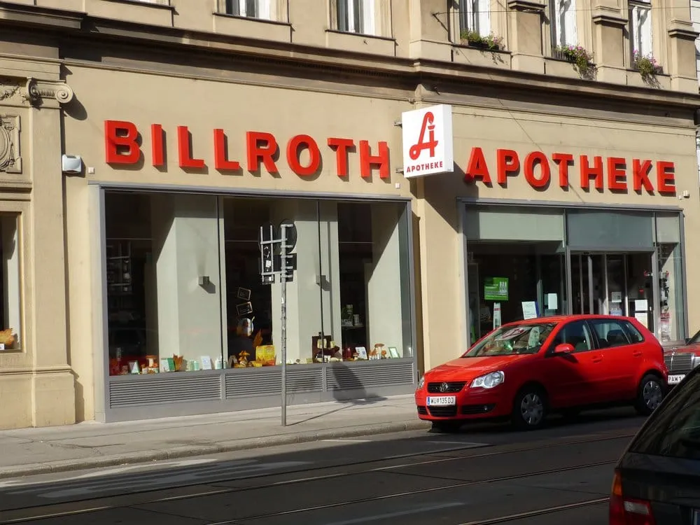 Professional lawn care service with custom design across Las Vegas, NV - Mojave Land Maintenance