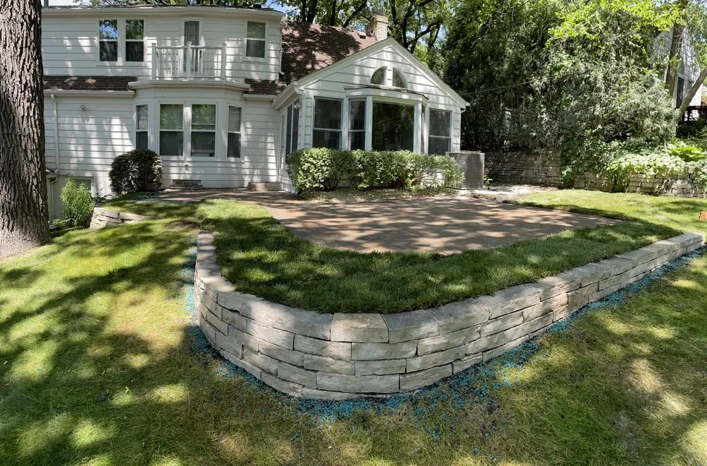 Trusted lawn mowing service in Minneapolis, MN - Mojestic Landscape